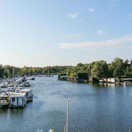 2 Bedroom Cozy Apartment In Rechlin Exterior foto
