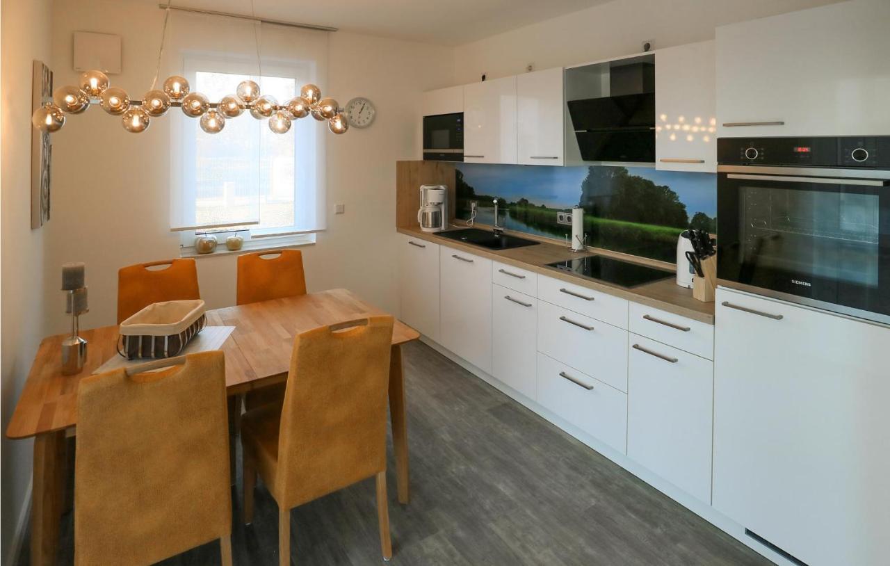 2 Bedroom Cozy Apartment In Rechlin Exterior foto